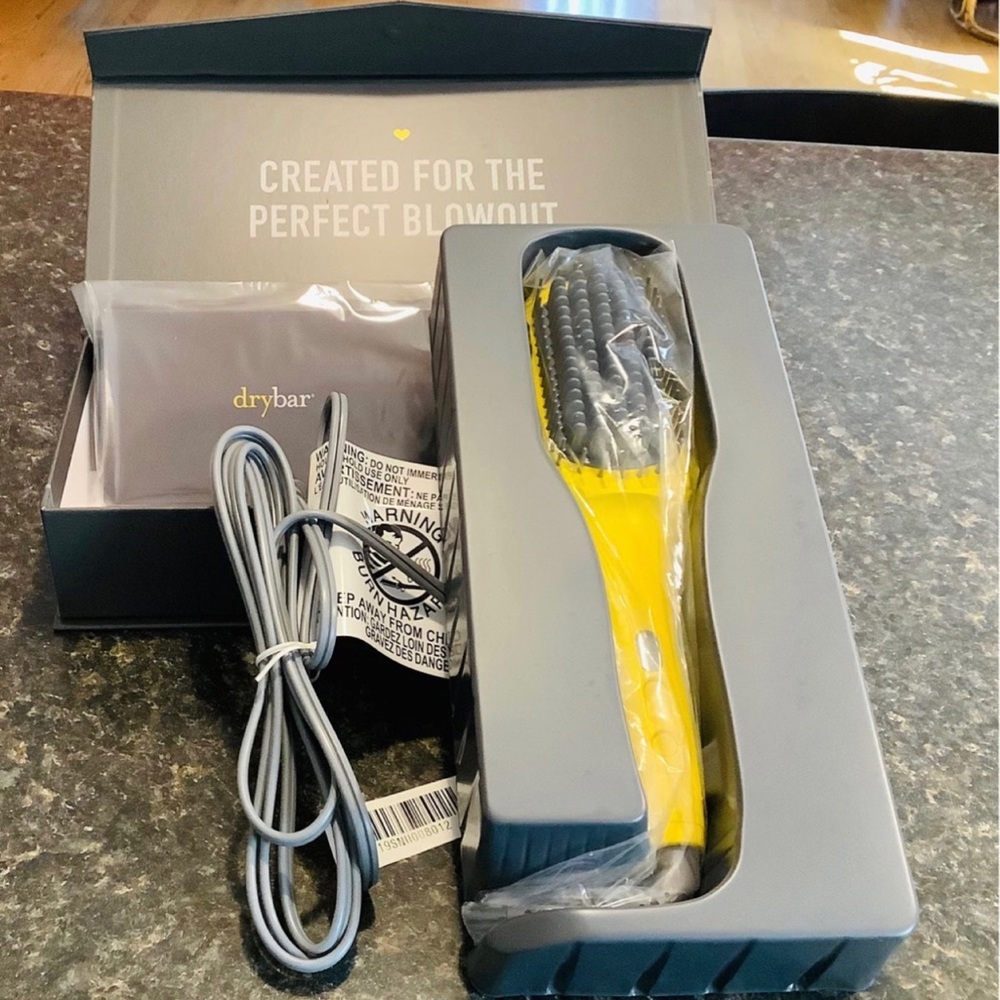 Drybar bundle - Picture 8 of 8